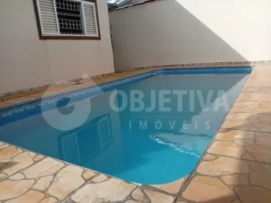Casa com 3 Quartos à venda, 140m² no Jardim Patrícia, Uberlândia