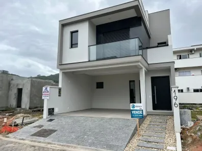 Casa de Condomínio com 3 Quartos à venda, 189m² no Beira Rio, Biguaçu