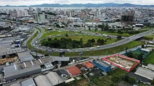 Lote/Terreno à venda, 1571m² no Roçado, São José