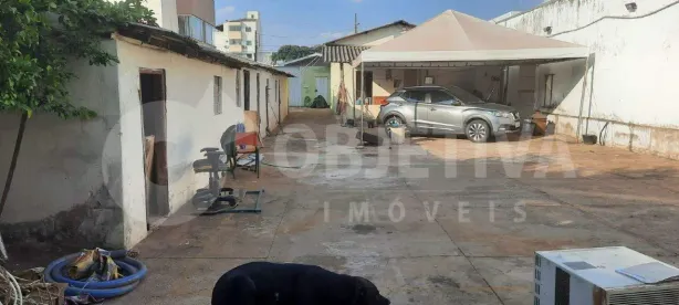 Casa com 3 Quartos à venda, 232m² no Nossa Senhora Aparecida, Uberlândia