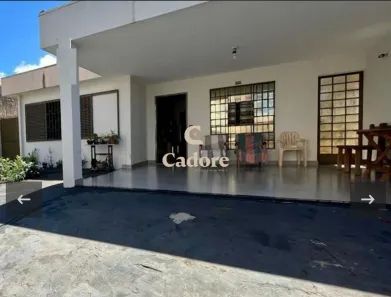 Casa com 4 Quartos à venda, 160m² no Brasil, Uberlândia