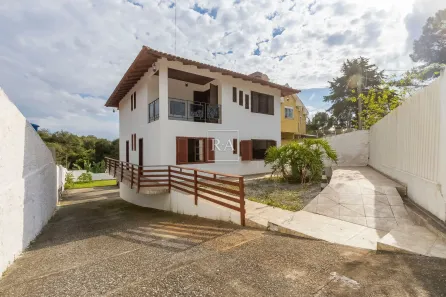 Casa com 3 Quartos à venda, 242m² no Pilarzinho, Curitiba