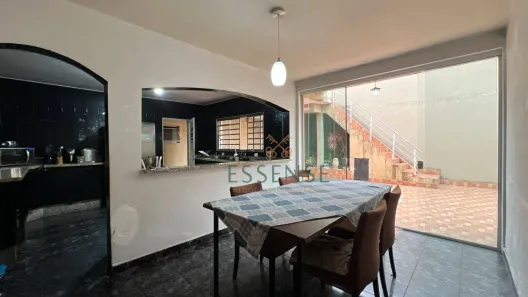 Sobrado com 4 Quartos à venda, 498m² no Vila Amorim, Suzano