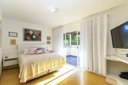 Sobrado com 3 Quartos à venda, 544m² no Guaíra, Curitiba
