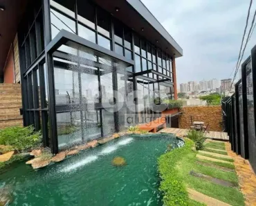 Imóvel Comercial para alugar, 750m² no Saraiva, Uberlândia