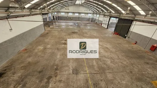 Galpão/Depósito/Armazém para venda ou aluguel, 2873m² no Conceição, Diadema