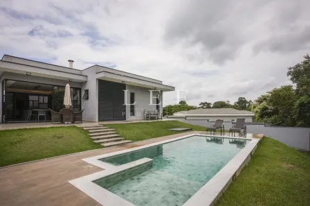 Casa de Condomínio com 3 Quartos à venda, 251m² no Loteamento Villa Branca, Jacareí