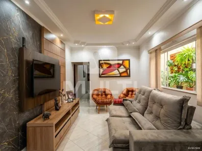 Casa com 3 Quartos à venda, 155m² no Presidente Roosevelt, Uberlândia