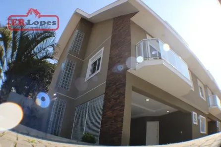 Sobrado com 3 Quartos à venda, 203m² no Pilarzinho, Curitiba