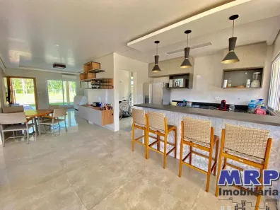 Sobrado com 4 Quartos à venda, 280m² no Ubatuba, Ubatuba
