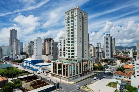 Apartamento com 2 Quartos à venda, 81m² no Meia Praia, Itapema