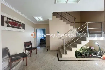 Sobrado com 6 Quartos para alugar, 242m² no Vila Gomes Cardim, São Paulo