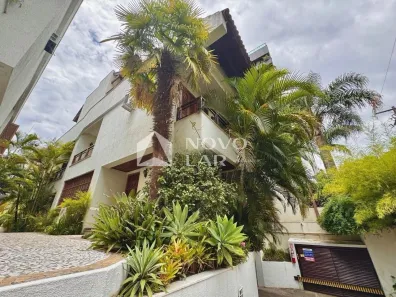 Casa de Condomínio com 3 Quartos à venda, 271m² no Três Figueiras, Porto Alegre