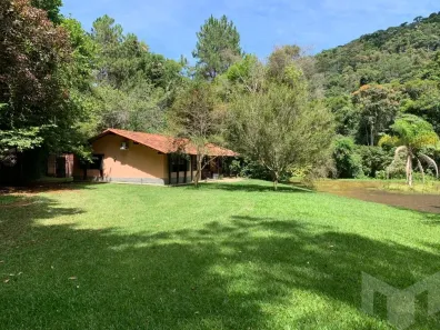 Casa de Condomínio com 2 Quartos à venda, 200m² no Posse, Petrópolis