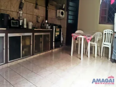 Casa com 2 Quartos à venda, 72m² no Vila Zezé, Jacareí