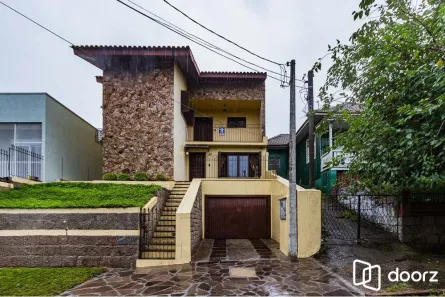 Casa com 3 Quartos à venda, 329m² no Vila Ipiranga, Porto Alegre