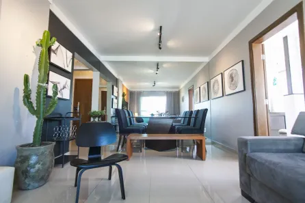 Apartamento com 3 Quartos para alugar, 94m² no Santa Mônica, Uberlândia