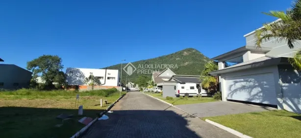 Lote/Terreno à venda, 638m² no Morro das Pedras, Florianópolis