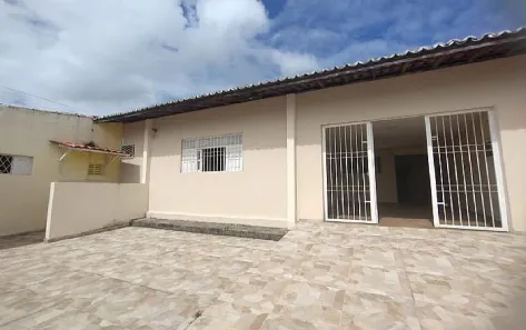 Casa com 3 Quartos à venda, 120m² no Candelária, Natal
