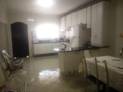 Sobrado com 3 Quartos para alugar, 270m² no Parque Jaçatuba, Santo André