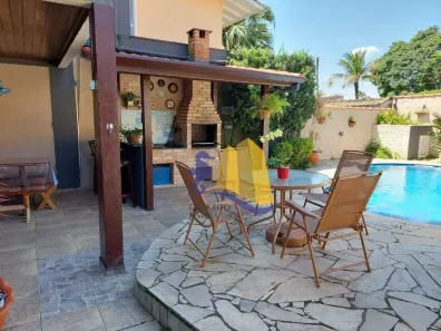 Casa com 4 Quartos para alugar, 310m² no São Lourenço, Bertioga