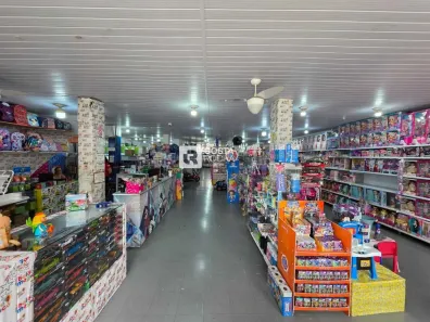 Ponto Comercial à venda, 700m² no Centro, Salto