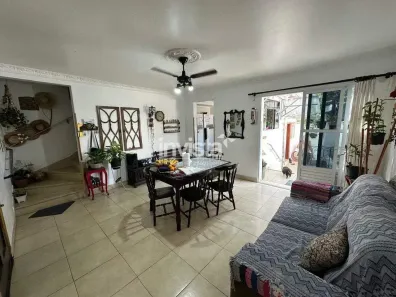 Casa com 5 Quartos à venda, 210m² no Macuco, Santos