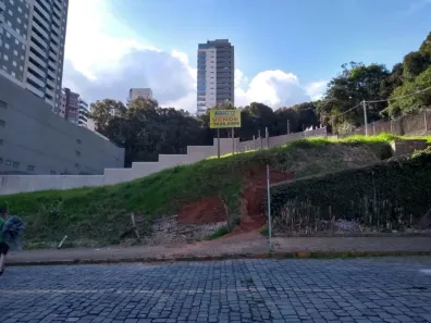 Lote/Terreno à venda, 825m² no Centro, Caxias do Sul