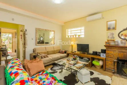 Casa com 2 Quartos à venda, 90m² no Vila Assunção, Porto Alegre