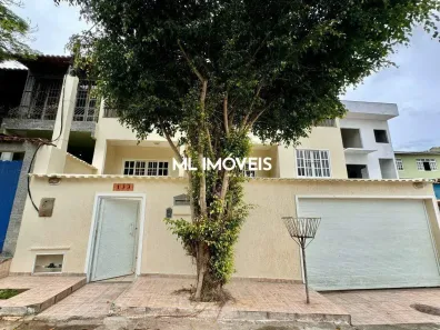 Casa com 4 Quartos à venda, 217m² no Jardim Santo Antônio, Macaé