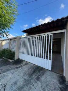 Casa com 4 Quartos à venda, 240m² no Candelária, Natal