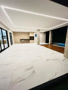 Casa de Condomínio com 5 Quartos à venda, 381m² no Cidade Alpha, Eusébio