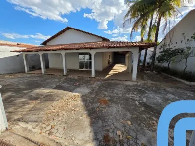 Casa com 3 Quartos à venda, 202m² no Jardim Nova Era, Aparecida de Goiânia