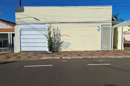 Ponto Comercial com 3 Quartos para alugar, 135m² no Centro, Leme