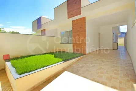 Casa com 3 Quartos à venda, 100m² no Jardim Veneza, Peruíbe