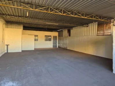 Galpão/Depósito/Armazém para alugar, 192m² no Vila Tito de Carvalho (Vila Xavier), Araraquara