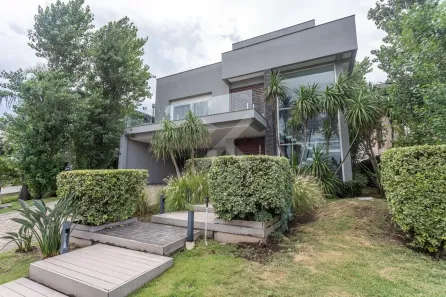 Casa de Condomínio com 4 Quartos à venda, 400m² no Sans Souci, Eldorado do Sul