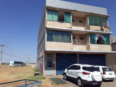 Prédio Comercial com 8 Quartos à venda, 150m² no Recanto das Emas, Brasília