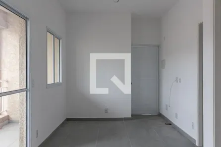 Apartamento com 2 Quartos à venda, 50m² no Vila Carmosina, São Paulo