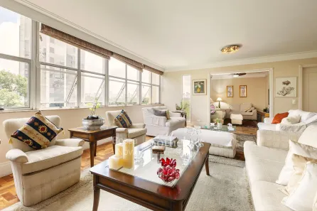 Apartamento com 3 Quartos para alugar, 178m² no Jardim Europa, São Paulo