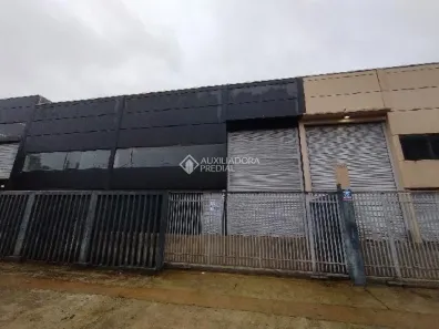 Galpão/Depósito/Armazém com 2 Quartos para alugar, 380m² no Santa Maria Goretti, Porto Alegre