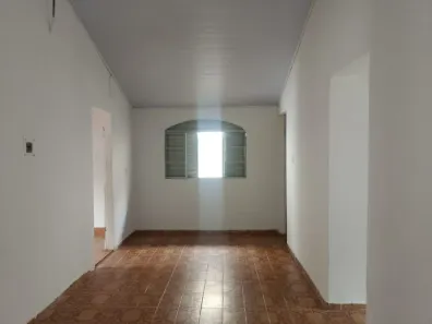 Casa com 3 Quartos para alugar, 100m² no Setor União, Goiânia