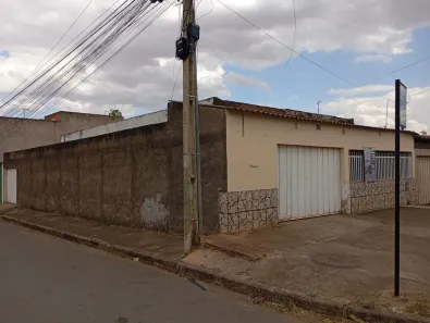 Casa com 3 Quartos à venda, 200m² no Arapoanga, Brasília