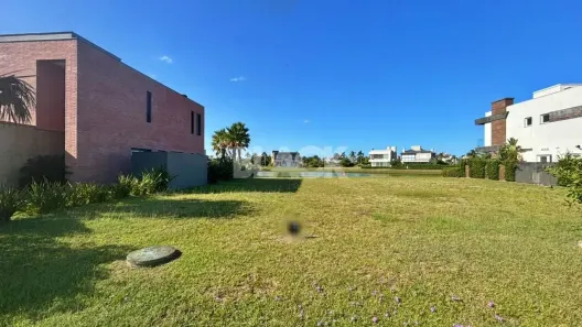 Lote/Terreno à venda, 405m² no Torres, Torres