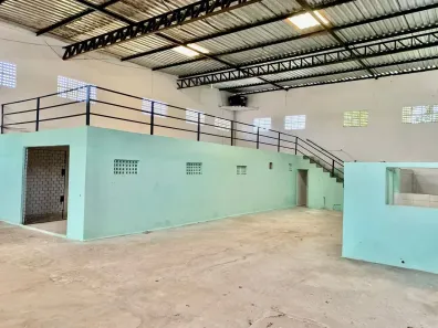 Galpão/Depósito/Armazém para alugar, 400m² no Jangurussu, Fortaleza