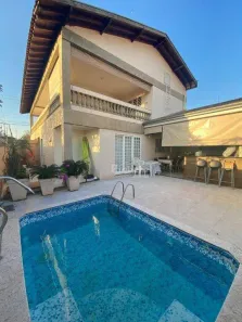 Sobrado com 4 Quartos à venda, 290m² no Jardim Caparroz, São José do Rio Preto