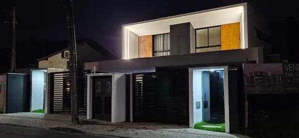 Sobrado com 3 Quartos à venda, 185m² no Saguaçu, Joinville