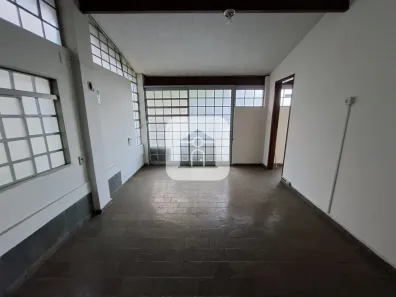 Apartamento com 1 Quarto para alugar, 30m² no Osvaldo Rezende, Uberlândia