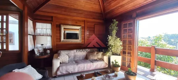 Casa com 4 Quartos à venda, 199m² no Badu, Niterói