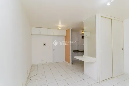 Apartamento com 1 Quarto para alugar, 27m² no Jardim Leopoldina, Porto Alegre